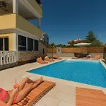 Portorusa Vi بيوغْغاد نا موغو