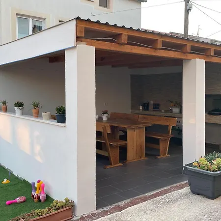 Pet Friendly Apartment In Biograd With Kitchen